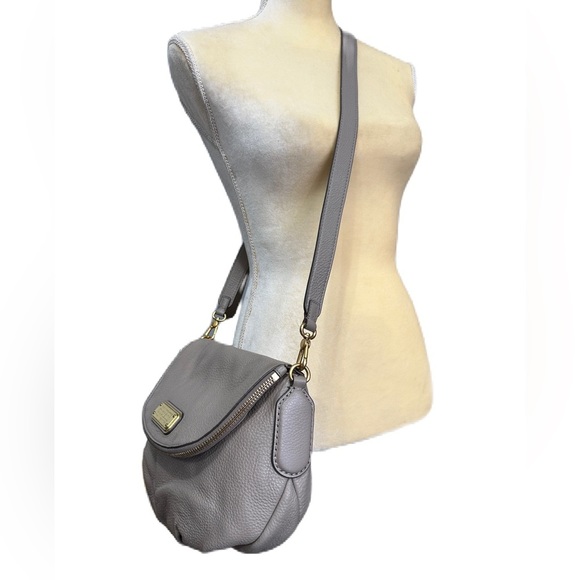 ★ Like new Marc Jacobs Iconic Medium Natasha Tan Leather Crossbody Bag - Picture 2 of 13